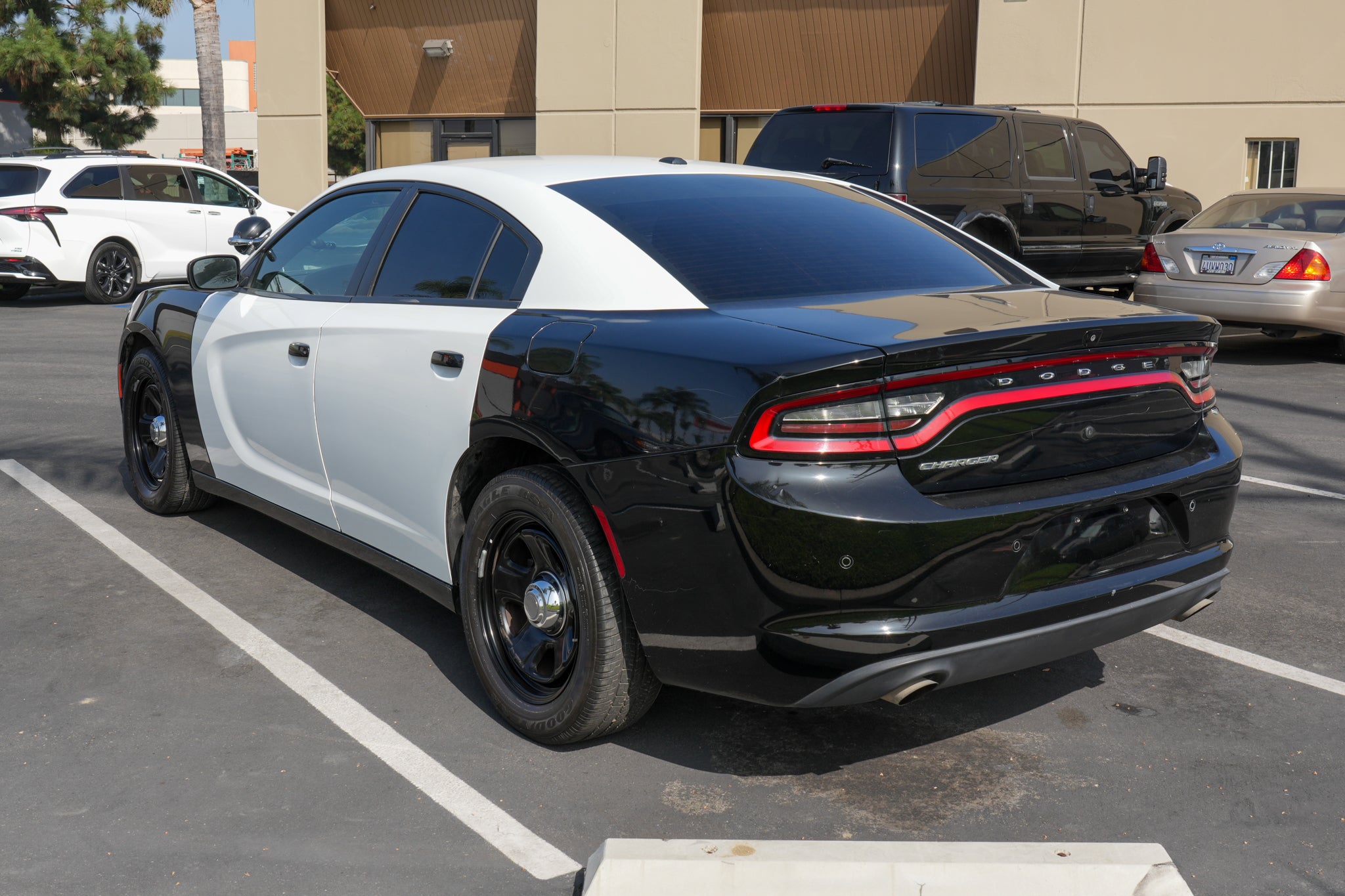 2019 DODGE CHARGER PURSUIT